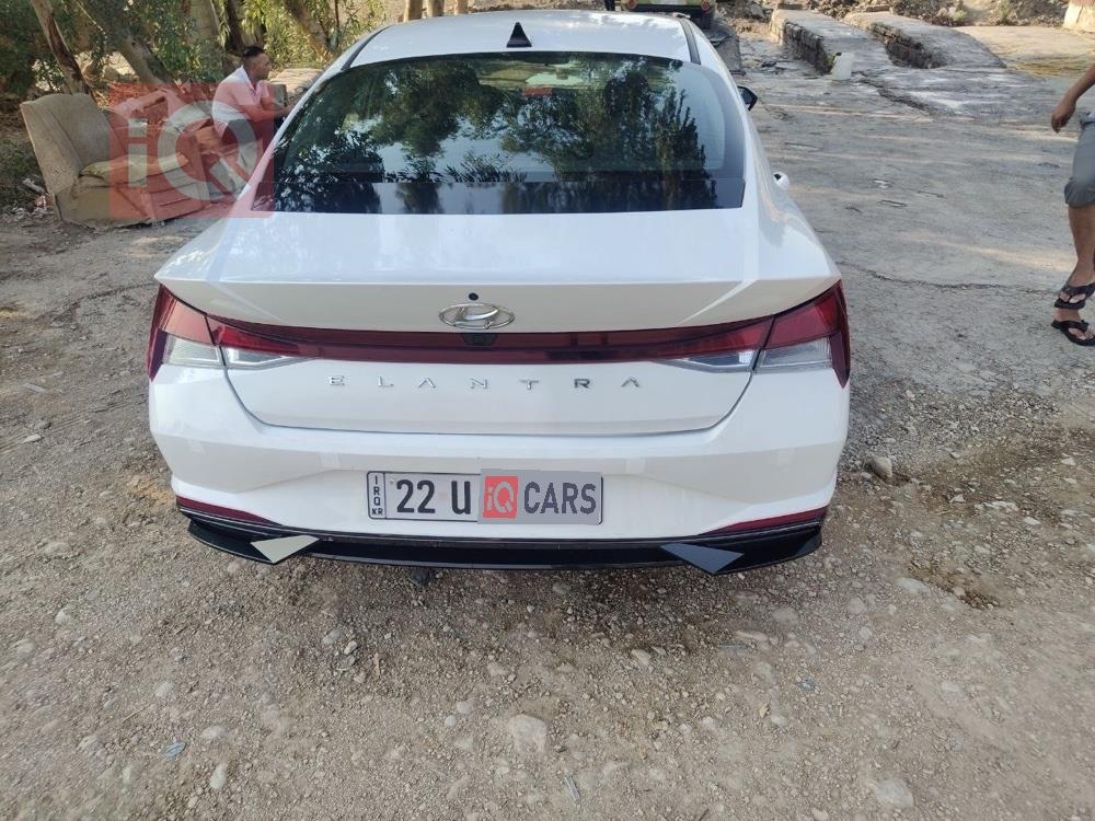 هیوندای ئەلەنترا